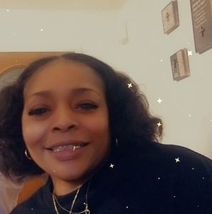 Meet your Posher, Cynthia